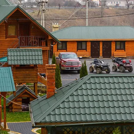 Guest house Gostynnyi Dvir Burkut Verkhovyna
