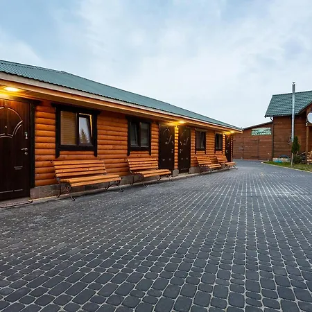Guest house Gostynnyi Dvir Burkut *
