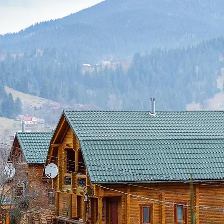 Gostynnyi Dvir Burkut Guest house Verkhovyna