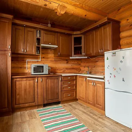Guest house Gostynnyi Dvir Burkut