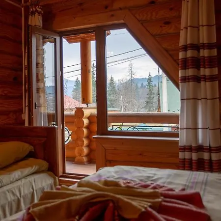 Guest house Gostynnyi Dvir Burkut