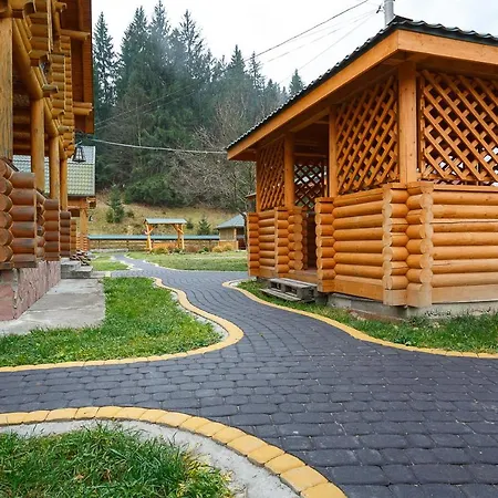 Gostynnyi Dvir Burkut Guest house Verkhovyna