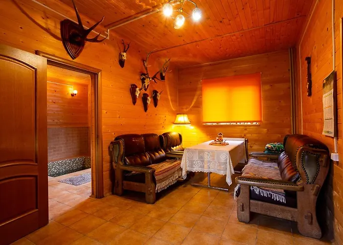 Gostynnyi Dvir Burkut Guest house 4*