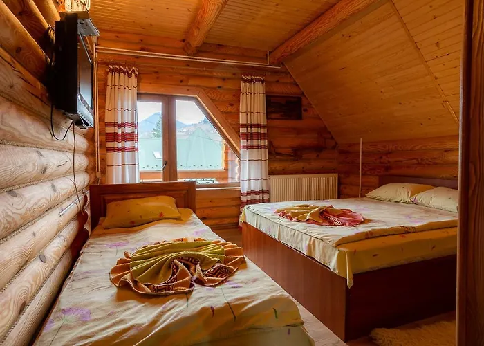 Gostynnyi Dvir Burkut Guest house Verkhovyna
