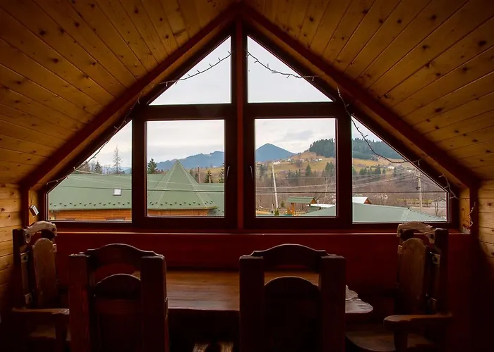 Guest house Gostynnyi Dvir Burkut
