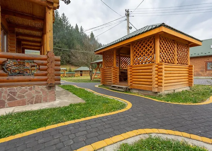 Gostynnyi Dvir Burkut Guest house Verkhovyna