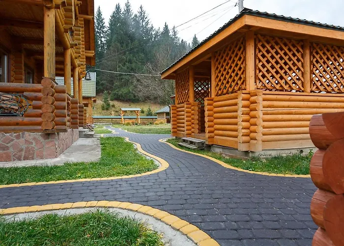 Gostynnyi Dvir Burkut Guest house Verkhovyna