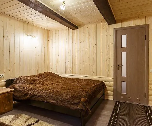 Gostynnyi Dvir Burkut Guest house 4*