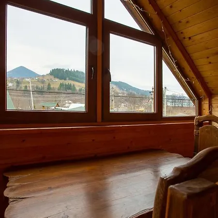 Guest house Gostynnyi Dvir Burkut